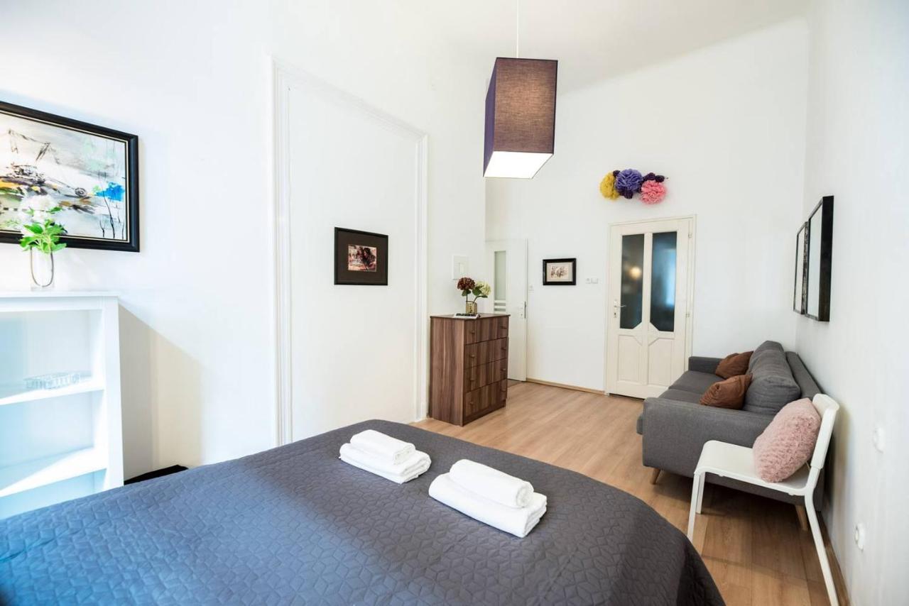 בודפשט Cosy And Central Apartment With 4 Bedrooms And A/C מראה חיצוני תמונה